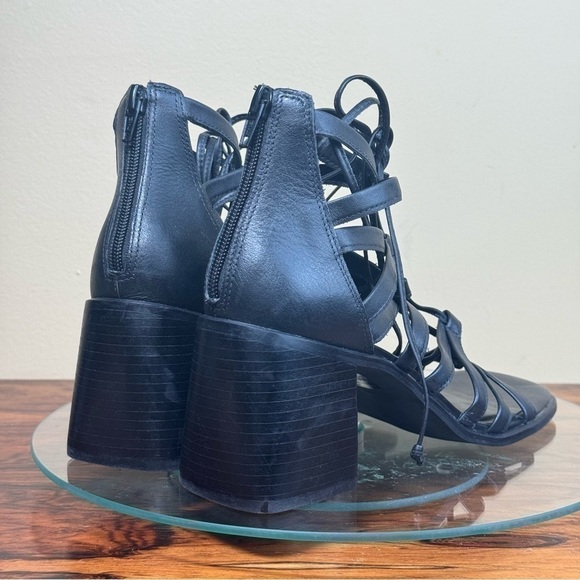 NEW Steve Madden Cherri30 strappy Sandal - black leather - Picture 12 of 16